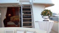 TANANAI -  Upper Deck
